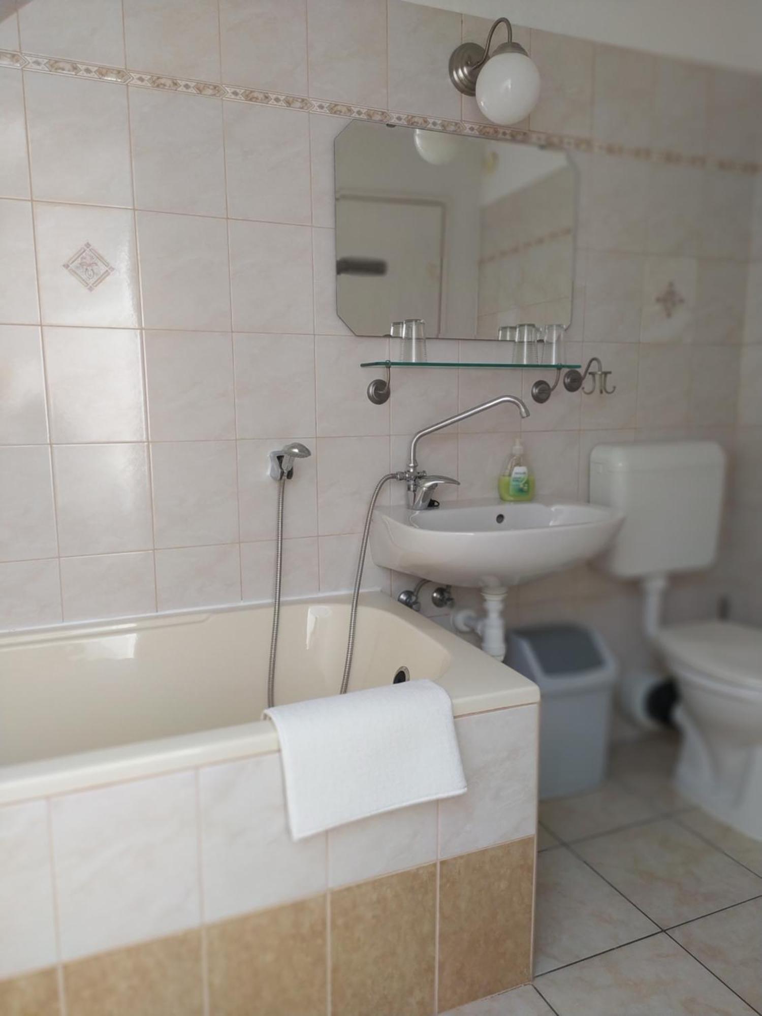 Panzio-Kemping Bekoelce Bekolce Camera foto