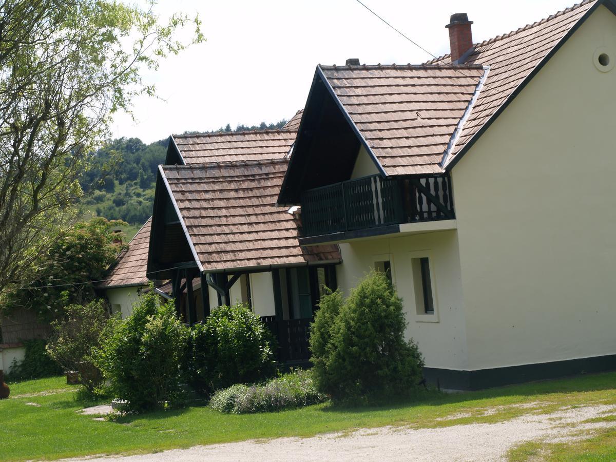 Panzio-Kemping Bekoelce Bekolce Esterno foto